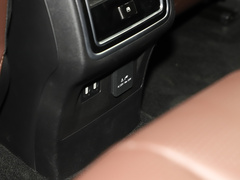 2023款 3.0T V6 汽油极途版