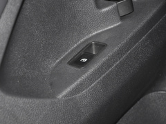 2023款 改款 PLUS 2.0T 柴油自动豪华版