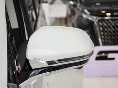 2023款 改款 PLUS 2.0T 柴油自动豪华版