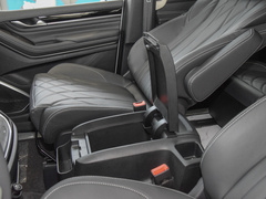 2023款 改款 PLUS 2.0T 柴油自动豪华版