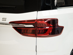 2023款 改款 PLUS 2.0T 柴油自动豪华版
