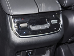 2023款 PLUS 2.0T 汽油自动豪华版