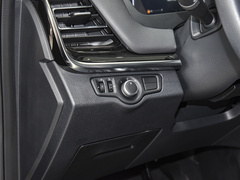 2023款 PLUS 2.0T 汽油自动豪华版