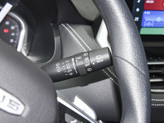 2023款 PLUS 2.0T 汽油自动豪华版