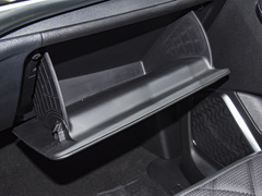 2023款 PLUS 2.0T 汽油自动豪华版