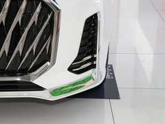2023款 PLUS 2.0T 汽油自动豪华版