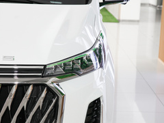 2023款 PLUS 2.0T 汽油自动豪华版