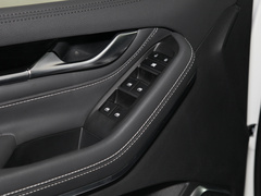 2023款 PLUS 2.0T 汽油自动豪华版