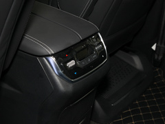 2023款 PLUS 2.0T 汽油自动豪华版