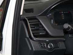 2023款 PLUS 2.0T 汽油自动豪华版