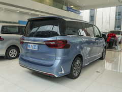 2023款 PLUS 2.0T 汽油自动豪华版