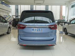 2023款 PLUS 2.0T 汽油自动豪华版