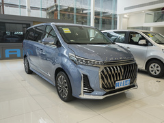 2023款 PLUS 2.0T 汽油自动豪华版