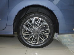 2023款 PLUS 2.0T 汽油自动豪华版