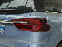 2023款 PLUS 2.0T 汽油自动豪华版