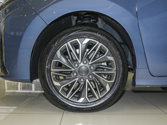 2023款 PLUS 2.0T 汽油自动豪华版