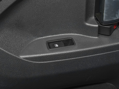 2023款 PLUS 2.0T 汽油自动豪华版
