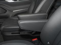 2023款 PLUS 2.0T 汽油自动豪华版