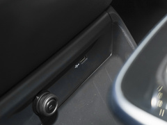 2023款 PLUS 2.0T 汽油自动豪华版