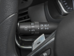 2023款 PLUS 2.0T 汽油自动豪华版