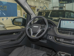 2023款 PLUS 2.0T 汽油自动豪华版