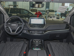 2023款 PLUS 2.0T 汽油自动豪华版