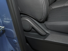 2023款 PLUS 2.0T 汽油自动豪华版