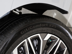 2023款 PLUS 2.0T 汽油自动豪华版