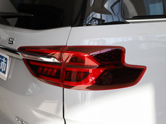 2023款 PLUS 2.0T 汽油自动豪华版