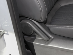 2023款 PLUS 2.0T 汽油自动豪华版
