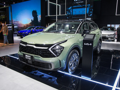 2023款 2.0T 两驱旗舰版