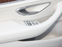 2023款 E 300 L 运动豪华型