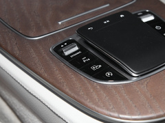 2023款 E 300 L 运动豪华型