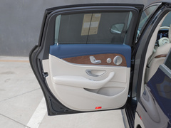 2023款 E 300 L 运动豪华型