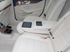2023款 E 300 L 运动豪华型
