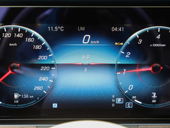 2023款 E 300 L 运动豪华型
