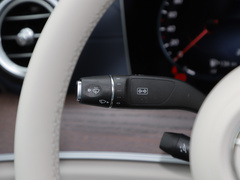 2023款 E 300 L 运动豪华型