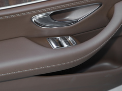2023款 E 300 L 时尚型