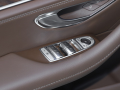 2023款 E 300 L 时尚型