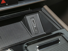 2023款 380TSI 尊贵版