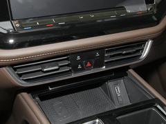 2023款 380TSI 尊贵版