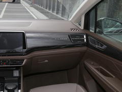 2023款 380TSI 尊贵版