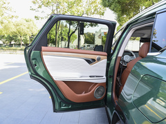 2022款  四驱超长续航纯电版