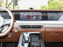 2022款  四驱超长续航纯电版