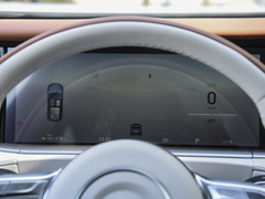 2022款  四驱超长续航纯电版