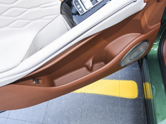 2022款  四驱超长续航纯电版