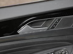 2023款 330TSI 尊贵版