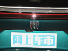 2023款 2.0T 四座逸世版