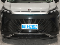 2023款 2.0T 四座逸世版