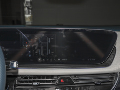 2023款 2.0T 四座逸世版